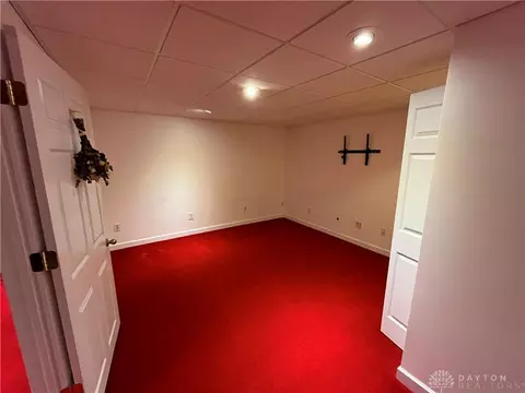 Bedroom - 5585 W Ridgewood Rd, Springfield, OH 45503 photo 6 of 7