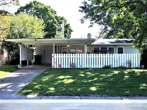 2132 Colton Dr, Kettering, OH 45420