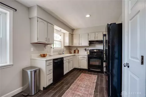 Kitchen - 1013 Millerton Dr, Dayton, OH 45459 photo 1 of 4