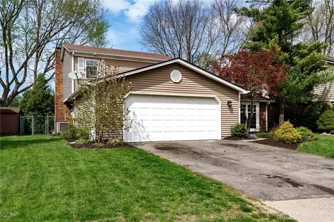 Exterior - 1013 Millerton Dr, Dayton, OH 45459 photo 3 of 11