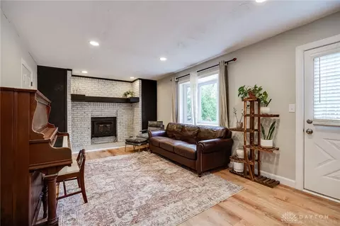Living - 1013 Millerton Dr, Dayton, OH 45459 photo 2 of 3