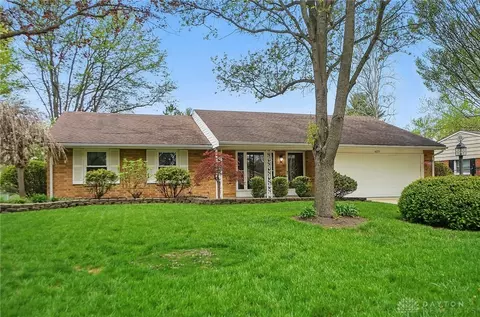 4271 Bellemeade Dr, Bellbrook, OH 45305
