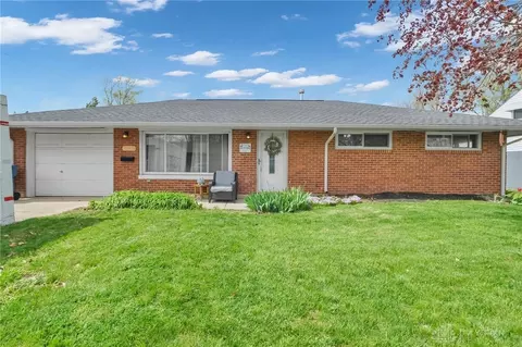 5641 Shady Oak St, Dayton, OH 45424