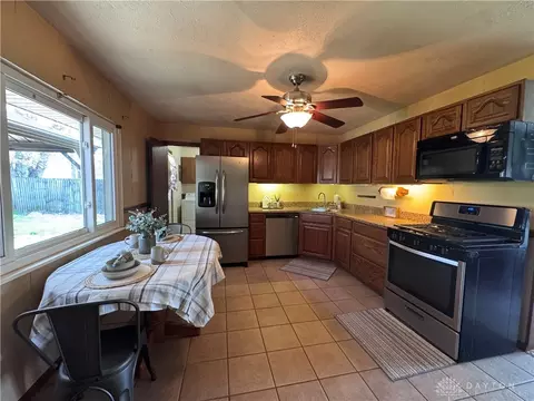 3026 Vineyard St, Springfield, OH 45503 photo 11