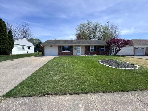 3026 Vineyard St, Springfield, OH 45503 photo 2