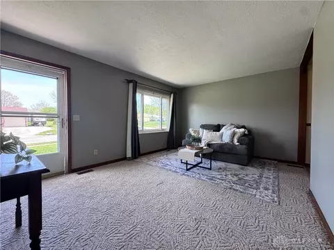 3026 Vineyard St, Springfield, OH 45503 photo 8
