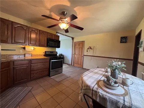 3026 Vineyard St, Springfield, OH 45503 photo 10