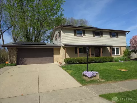 6808 Park Vista Rd, Englewood, OH 45322