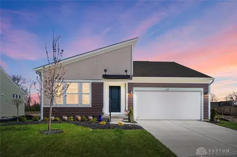 419 Snowdrop Dr, Yellow Springs Vlg, OH 45387