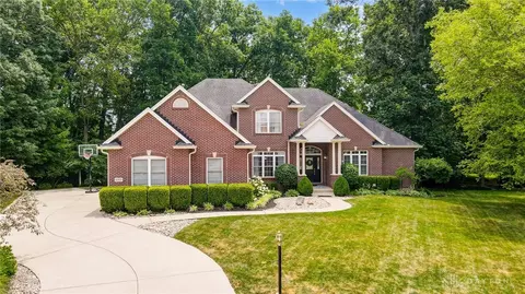 8900 Wildfire Ct, Washington Township, OH 45458