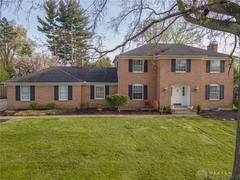 114 Forestview Dr, Washington Township, OH 45459