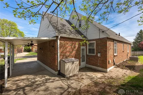 Exterior - 102 Canterbury Dr, Kettering, OH 45429 photo 3 of 5