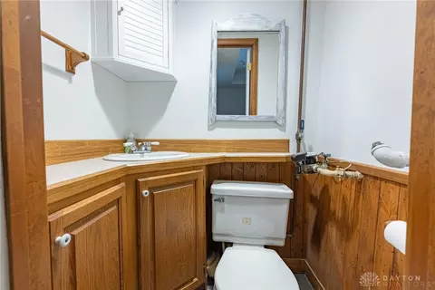 Bath - 102 Canterbury Dr, Kettering, OH 45429 photo 3 of 3
