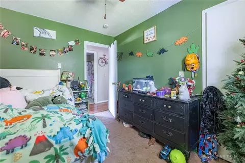 Bedroom - 7351 Willow Dr, Blanchester, OH 45107 photo 2 of 6