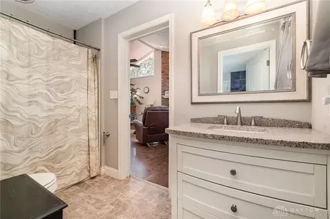 Bath - 930 Mark Ave, Hamilton, OH 45013 photo 1 of 2
