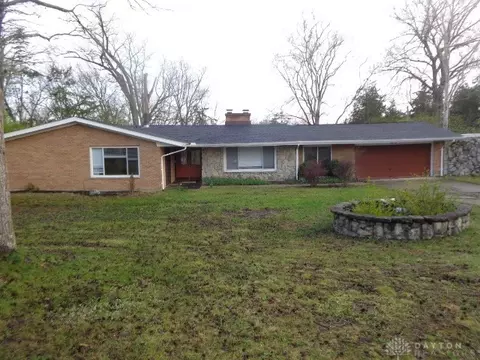6899 Ellen Dr, Dayton, OH 45417