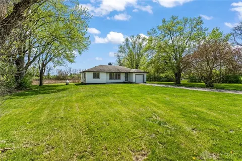 8120 Little Richmond Rd, Dayton, OH 45426