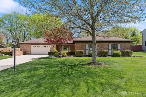 388 Big Stone Dr, Beavercreek, OH 45434