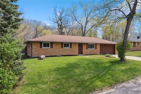 700 Peach Orchard Dr, Dayton, OH 45449