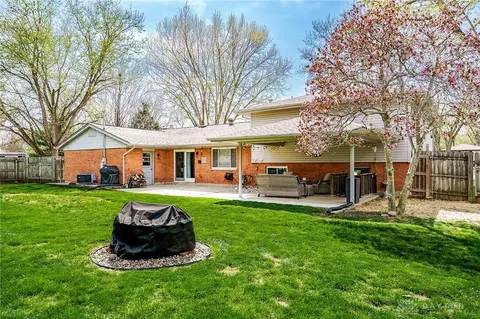 Exterior - 8030 Talbrook Ct, Centerville, OH 45458 photo 2 of 13