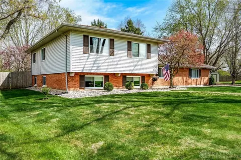 Exterior - 8030 Talbrook Ct, Centerville, OH 45458 photo 7 of 13