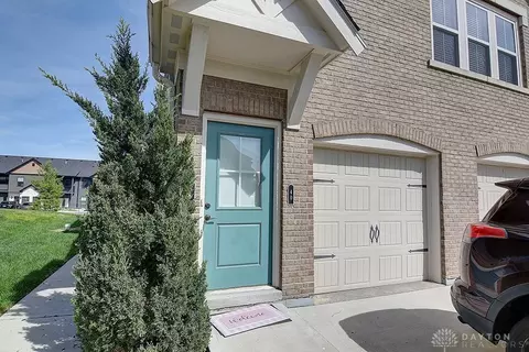 40 Old Pond Rd, Springboro, OH 45066 photo 2