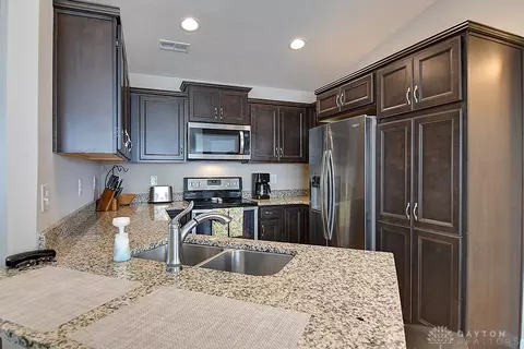 40 Old Pond Rd, Springboro, OH 45066 photo 11