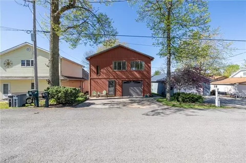 10125 Seminole Shore Dr, Huntsville, OH 43324