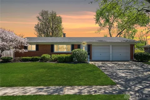 3824 Pobst Dr, Dayton, OH 45420