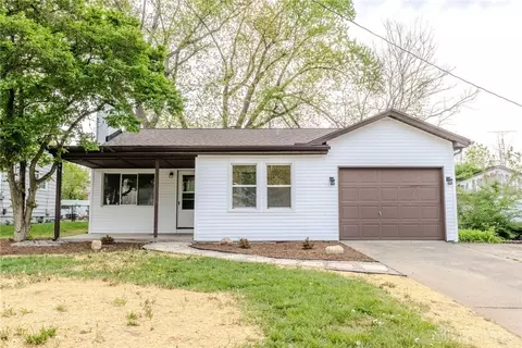 734 N 11th St, Miamisburg, OH 45342