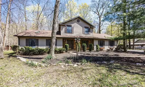 225 Country Rd, Urbana, OH 43078