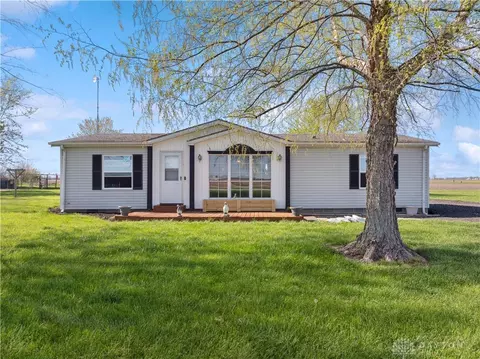2323 Lamb Rd, Sabina, OH 45169