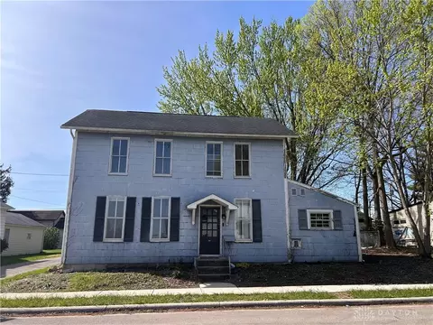 32 W 3rd St, West Alexandria, OH 45381