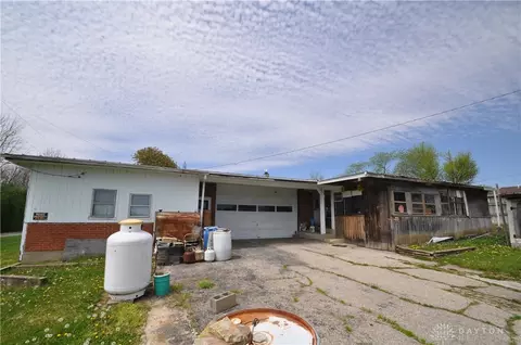 10609 Verona Rd, Lewisburg, OH 45338