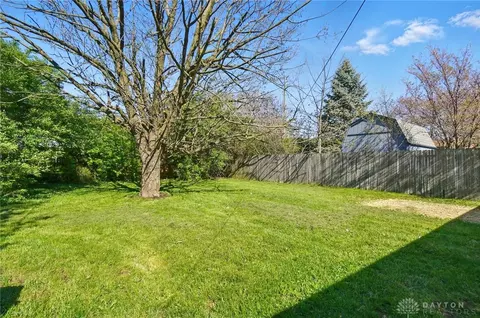 Exterior - 817 Allen Dr, Springfield, OH 45505 photo 3 of 5