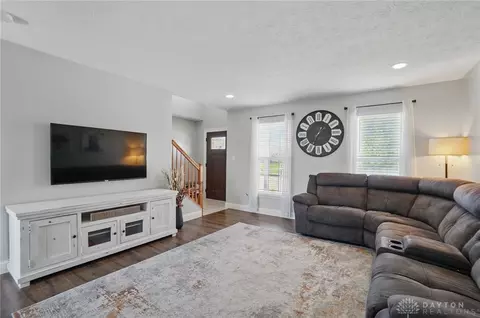 422 Stanton Dr, Springboro, OH 45066 photo 4