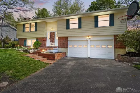 3720 Corkwood Dr, Dayton, OH 45424