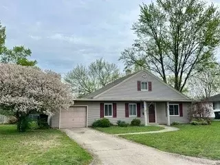 917 S Gardner Rd, Dayton, OH 45429
