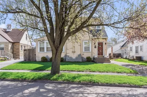 734 Berkshire Rd, Dayton, OH 45419