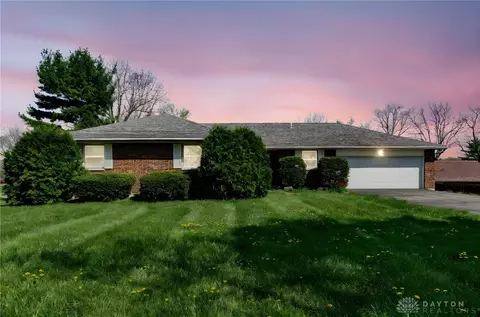 4088 Navajo Trl, Jamestown, OH 45335