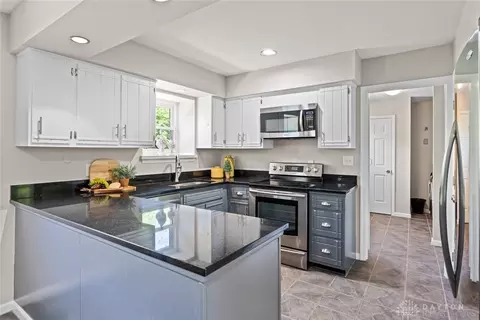 Kitchen - 6045 Ironside Dr, Centerville, OH 45459 photo 1 of 4