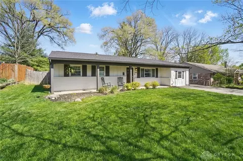 2110 S Lakeman Dr, Bellbrook, OH 45305