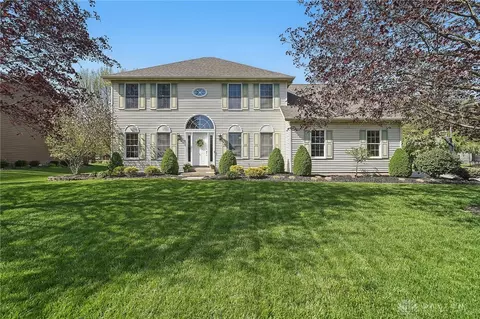 1835 Thornwood Ct, Troy, OH 45373