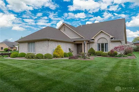 2 Galaton Ct, Miamisburg, OH 45342