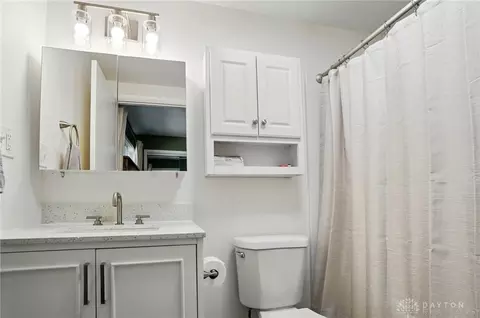 Bath - 1243 White Oak Dr, Springfield, OH 45504 photo 1 of 5