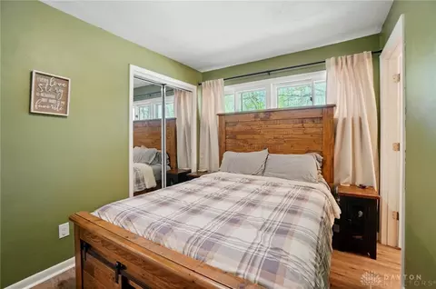Bedroom - 1243 White Oak Dr, Springfield, OH 45504 photo 2 of 5