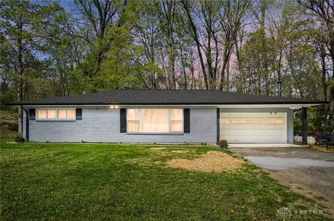 1243 White Oak Dr, Springfield, OH 45504