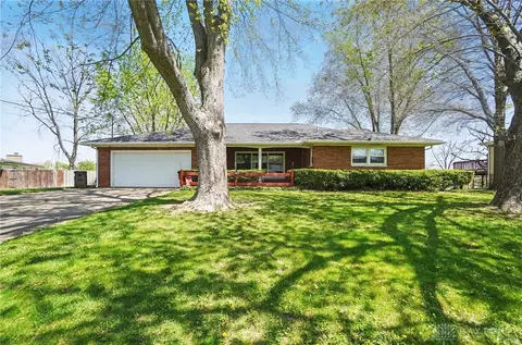 2368 Ada Dr, Middletown, OH 45042
