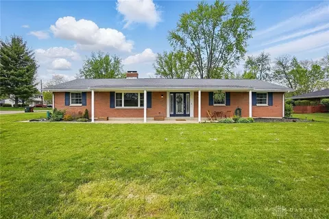 2555 Valdina Dr, Dayton, OH 45434