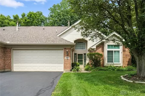 1241 Autumn Wind Ct, Washington Township, OH 45458